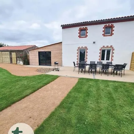 Holiday home Tranquiloue - Honorus - 5min Du Puydufou Les Epesses