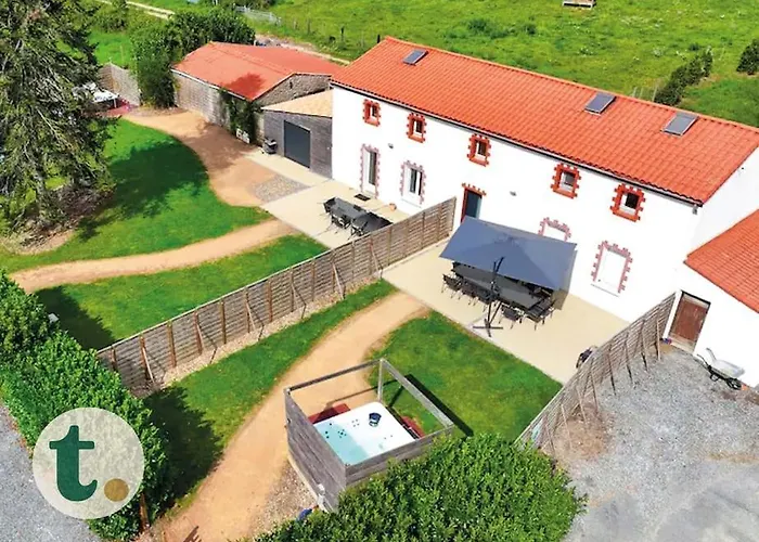 Casa de Férias Tranquiloue - Honorus - 5min Du Puydufou Les Épesses